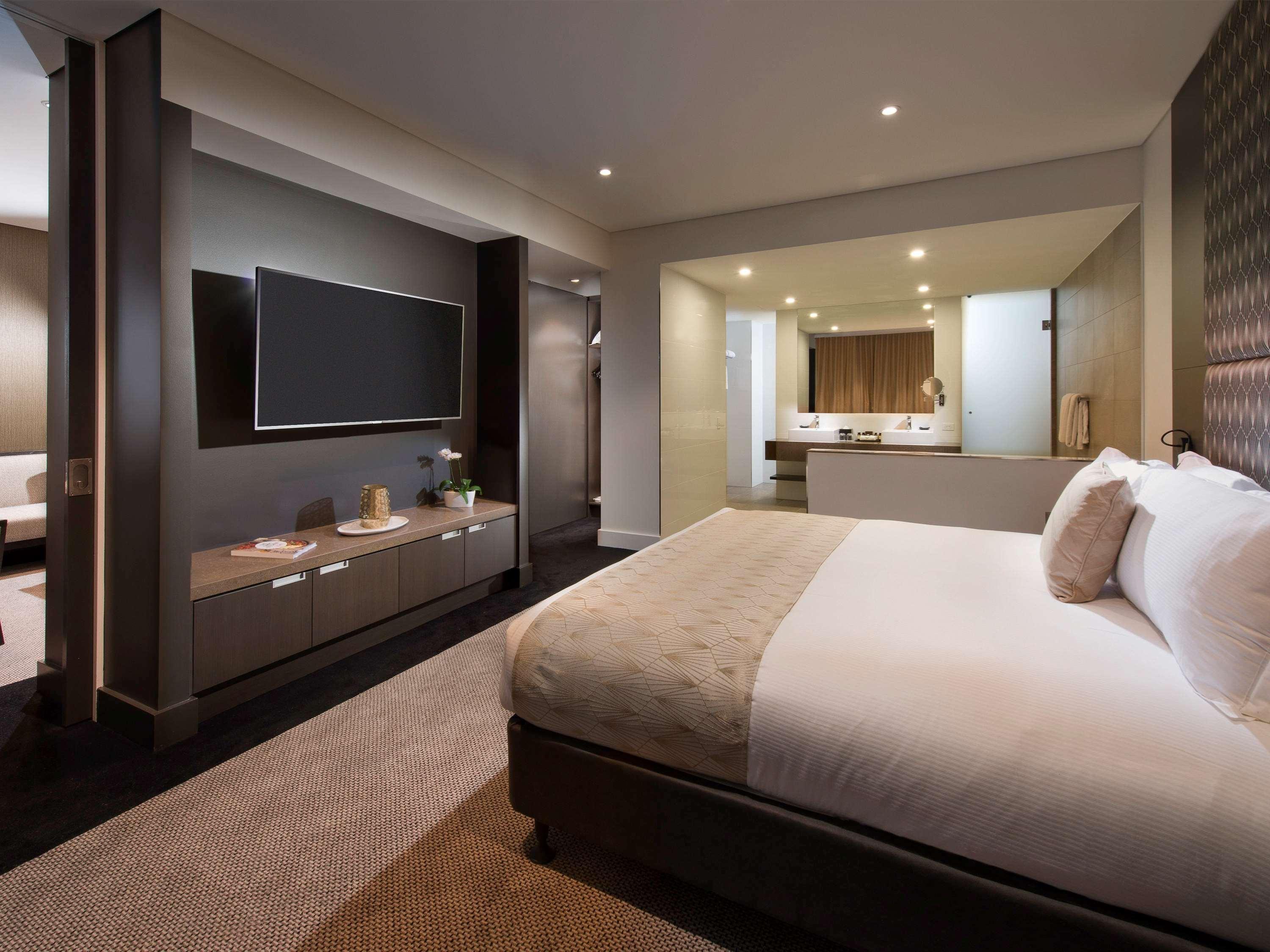 พูลแมน บริสเบน แอร์พอร์ต Hotel ภายนอก รูปภาพ A bedroom at the hotel