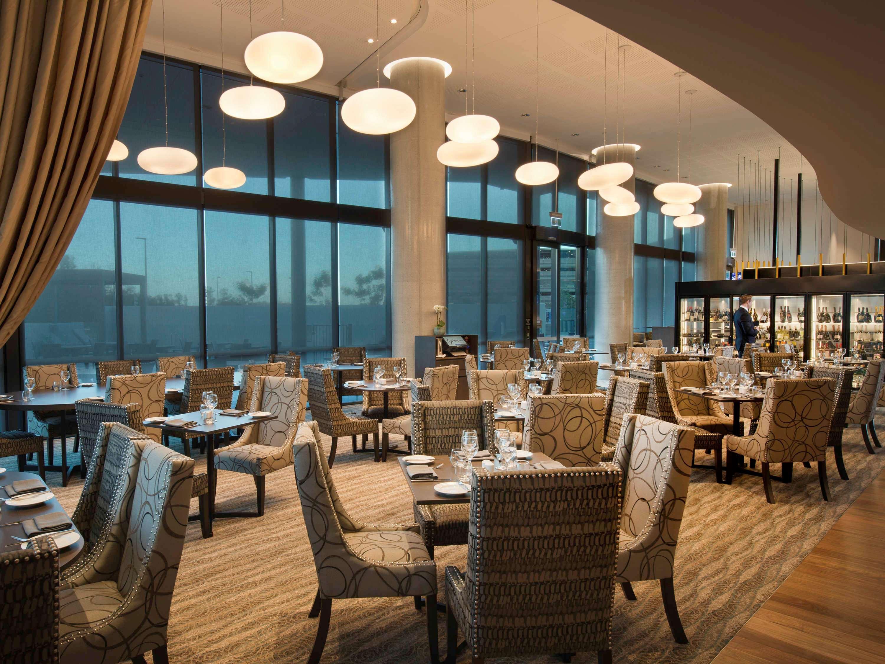 พูลแมน บริสเบน แอร์พอร์ต Hotel ภายนอก รูปภาพ The restaurant