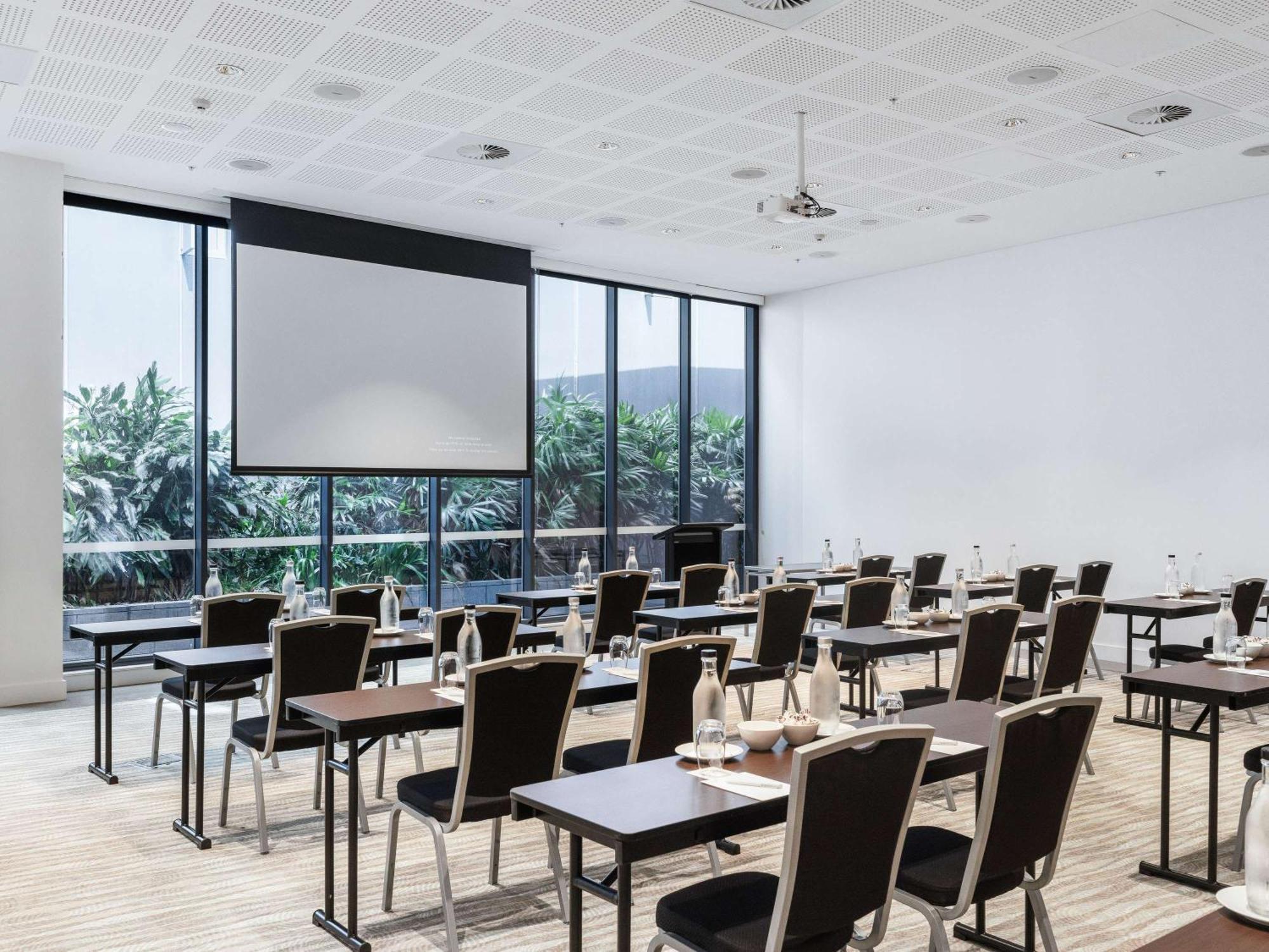 พูลแมน บริสเบน แอร์พอร์ต Hotel ภายนอก รูปภาพ Meeting room