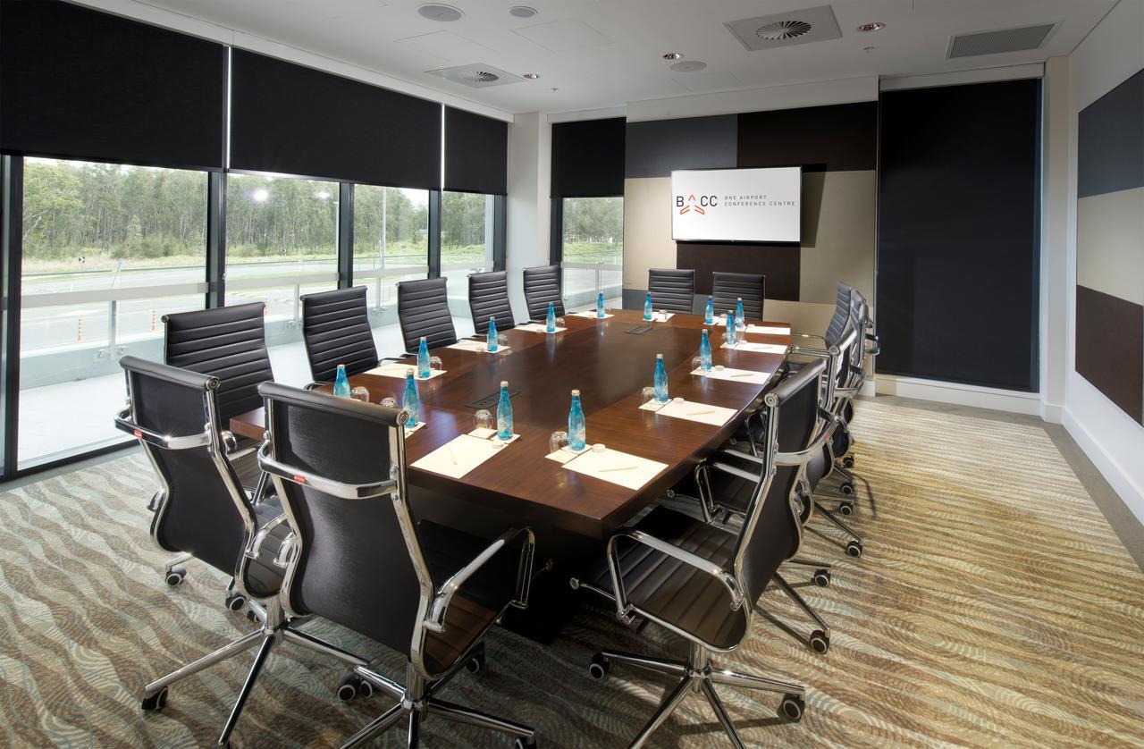 พูลแมน บริสเบน แอร์พอร์ต Hotel ภายนอก รูปภาพ Meeting room