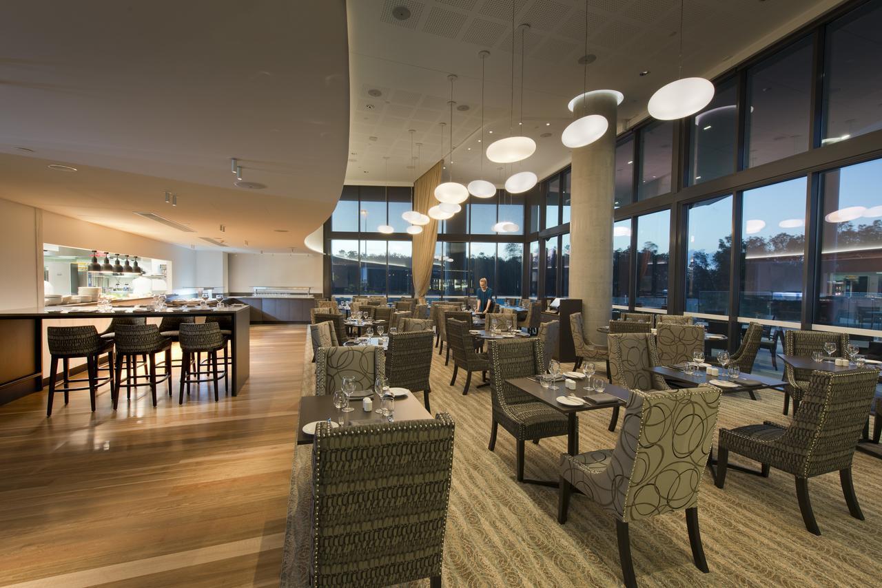 พูลแมน บริสเบน แอร์พอร์ต Hotel ภายนอก รูปภาพ The restaurant