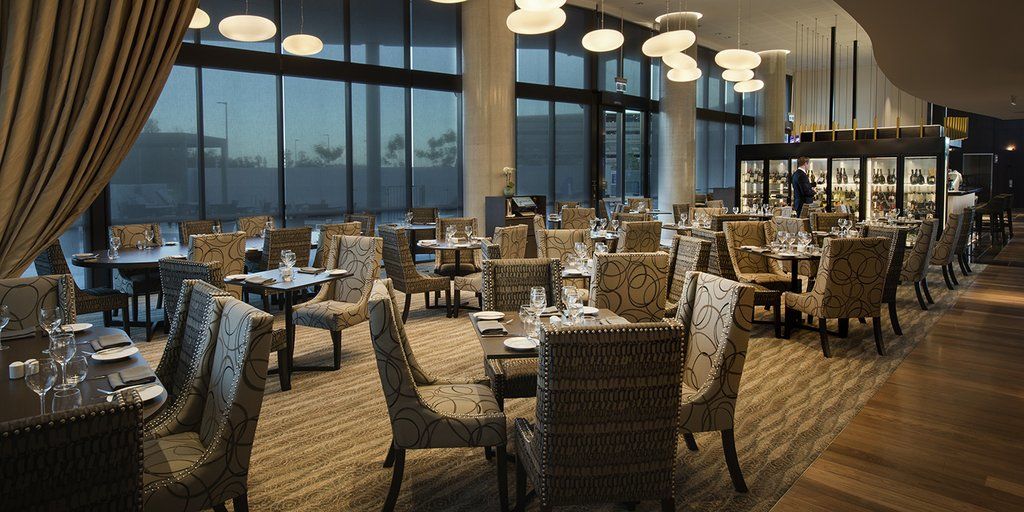 พูลแมน บริสเบน แอร์พอร์ต Hotel ภายนอก รูปภาพ The interior of the restaurant